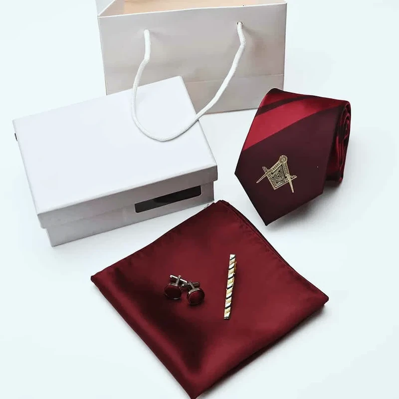 Men&prime;s Tie in Box