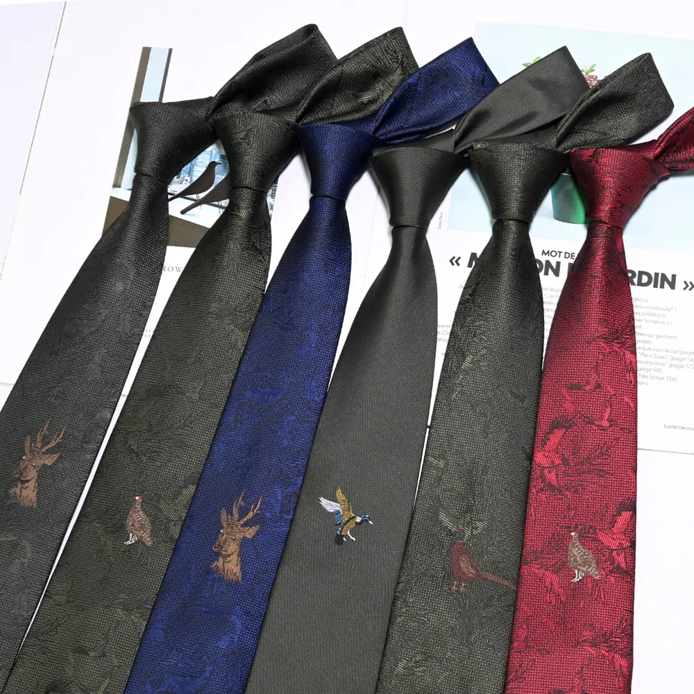 Yili Custom Jacquard Woven Animal Logo Neck Tie